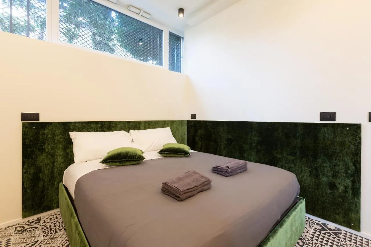 Pag60 -Crescenzago-Luxury Green House contacts