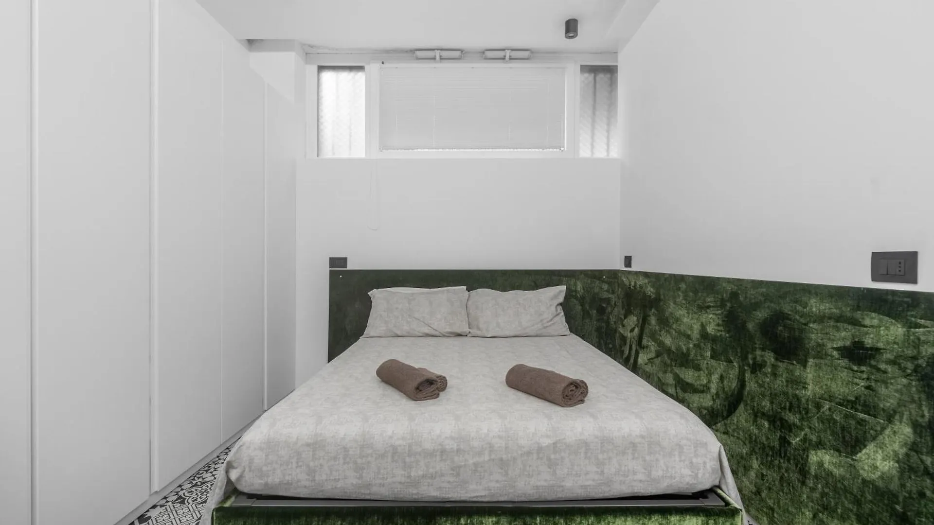 Pag60 -Crescenzago-Luxury Green House Milan Italy