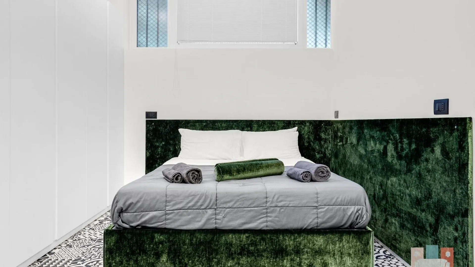 Pag60 -Crescenzago-Luxury Green House Milan Italie